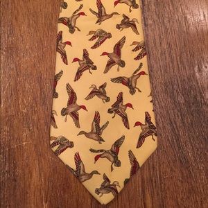 (1352). Salvatore Ferragamo silk tie